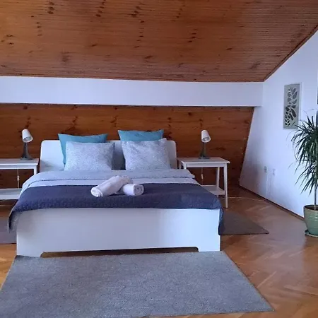 Land House Apartament Belgrad