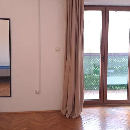 Appartement Land House Belgrado