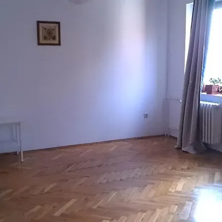 Land House * بلغراد