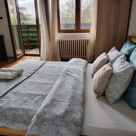 Land House * Belgrad